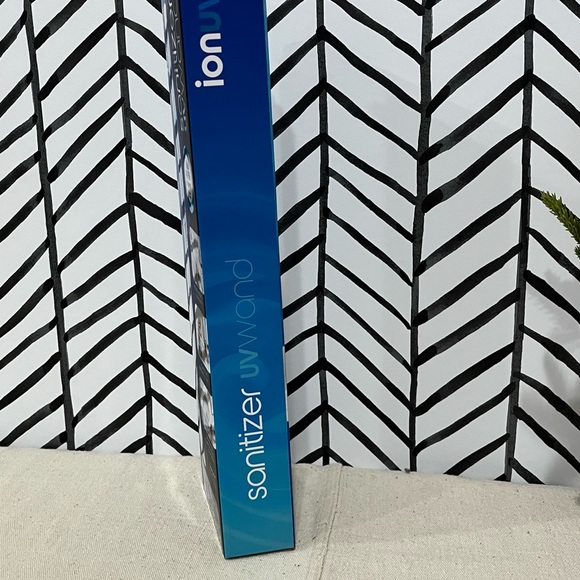 Ion UV Handheld Sanitizer Wand, Kills Germs, Cordless Rechargeable - Picture 4 of 11